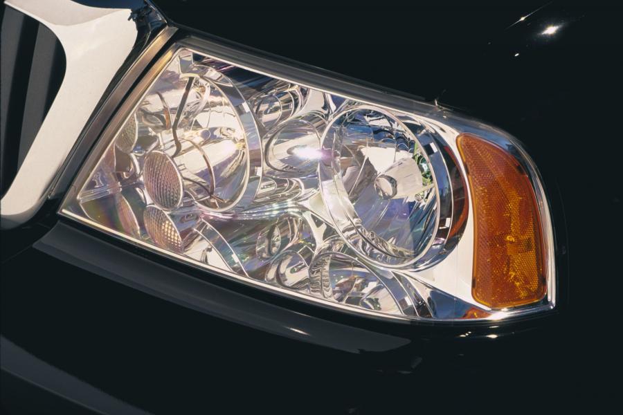  Lincoln Navigator 2003 года  (фото 34 из 59)